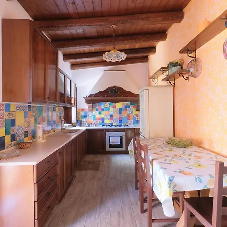 Terrazza Dei Coralli Чефалу